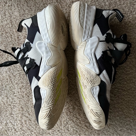 adidas Trae Young 1 - Picture 7 of 14